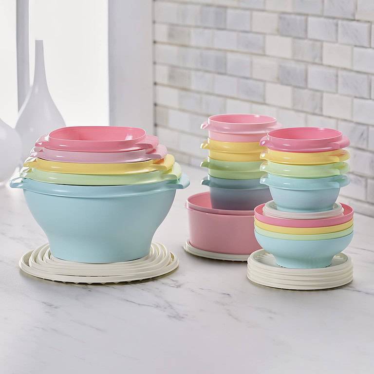 Tupperware Vintage Servalier Bowl | 32-Piece Set