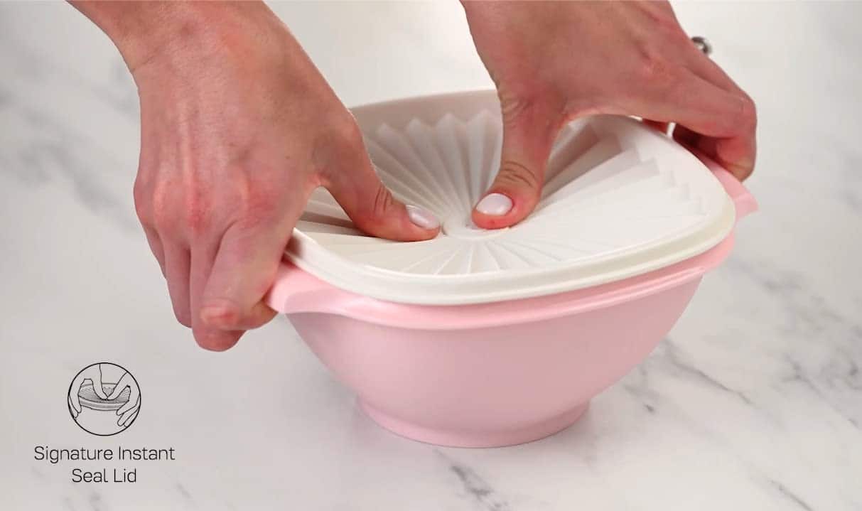 Tupperware Vintage Servalier Bowl | 32-Piece Set